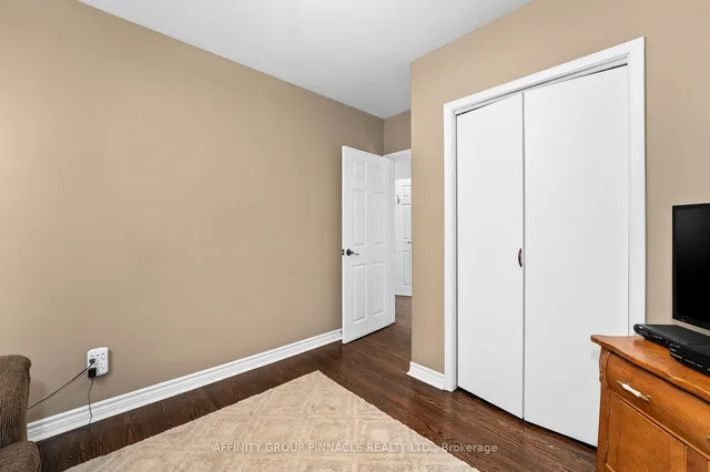 Additional image 20 of 28 Landfair Cres