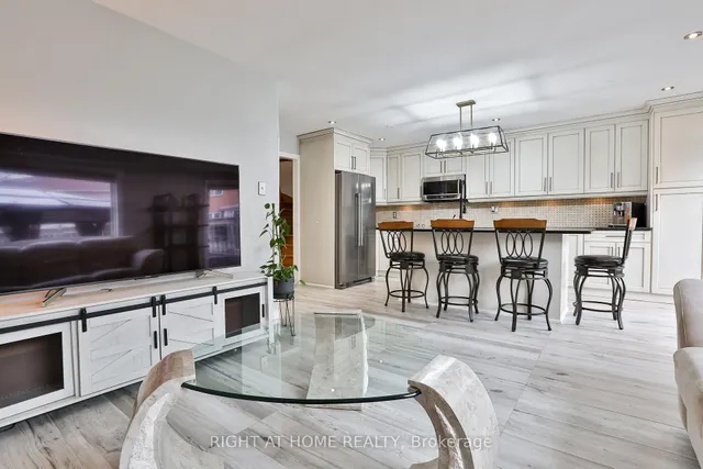 Additional image 19 of 25 Rockford Ru