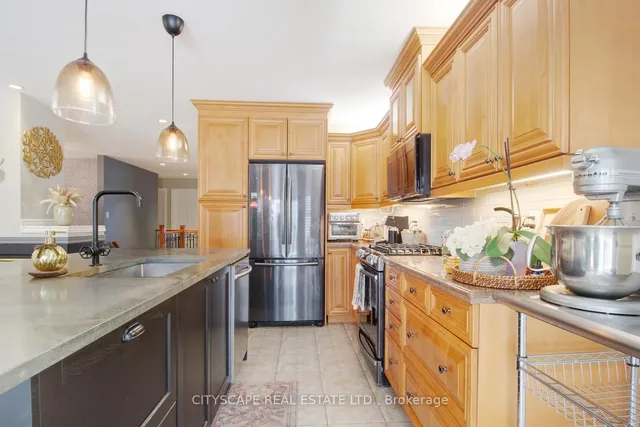 Additional image 18 of 11 Penfold Crt