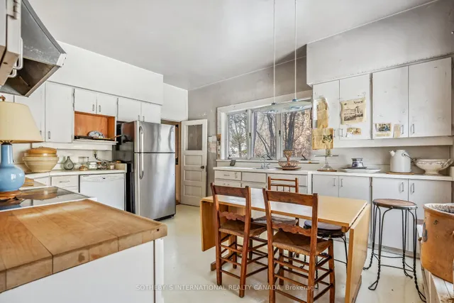 Additional image 7 of 27 Old Yonge St