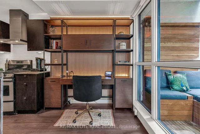 Additional image 15 of 51 East Liberty St Unit 715