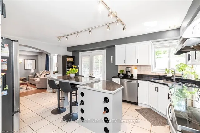 Additional image 11 of 54 Stonepine Cres