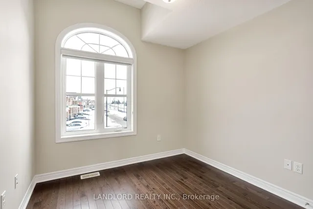 Additional image 30 of 116 Finegan Circ