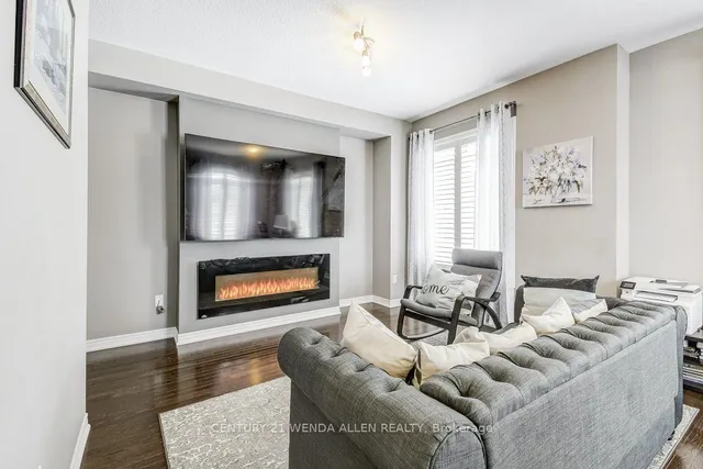 Additional image 22 of 215 Dundas St Unit 8