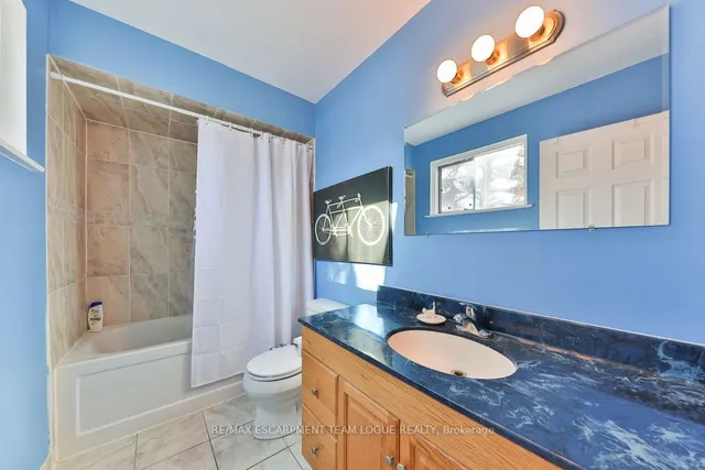 Additional image 31 of 1292 Elgin Cres