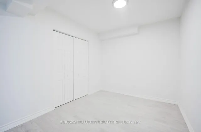 Additional image 37 of 12 ACTION Dr