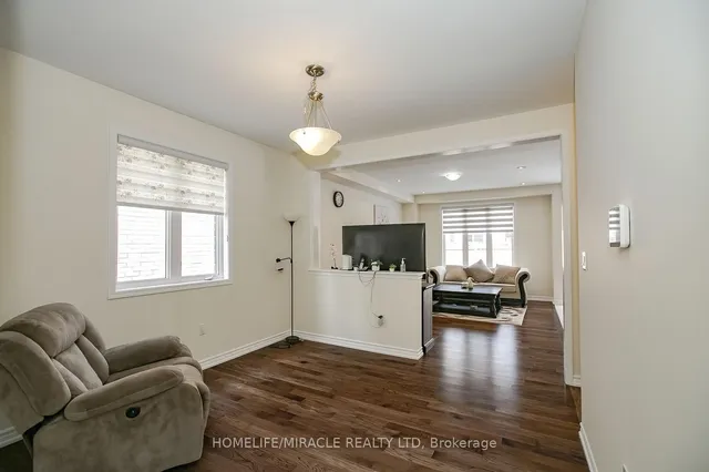 Additional image 10 of 5 Emily St