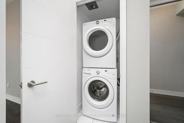 Additional image 18 of 525 Adelaide St Unit 1732