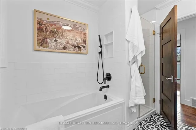 Additional image 14 of 75 Robinhood Dr