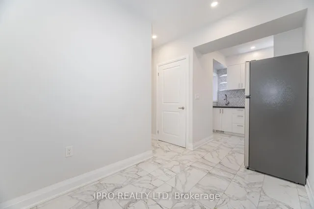 Additional image 40 of 528 Brock Ave