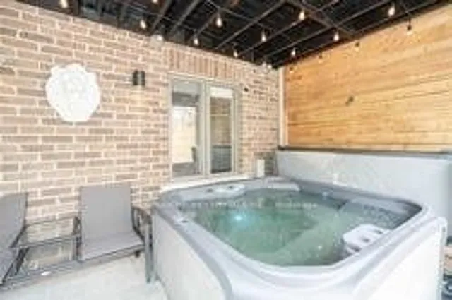 Additional image 18 of 74 Dryden Way