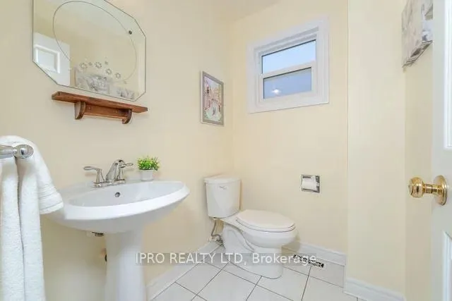 Additional image 16 of 117 Ecclestone Dr