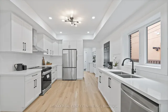 Additional image 11 of 589 St Clarens Ave