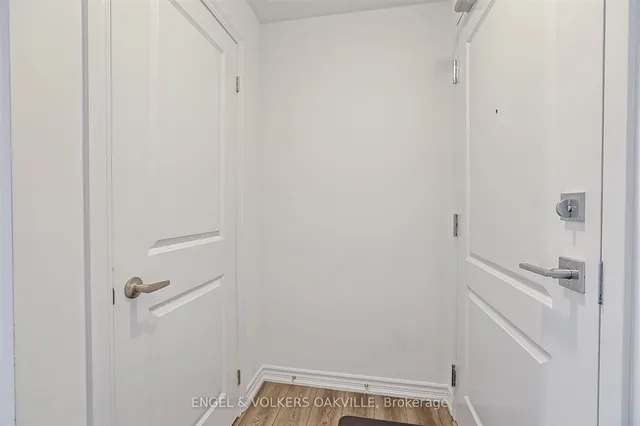 Additional image 6 of 460 Dundas St Unit 611