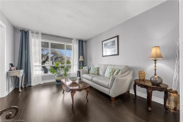 Additional image 5 of 3 Pavarotti Crt