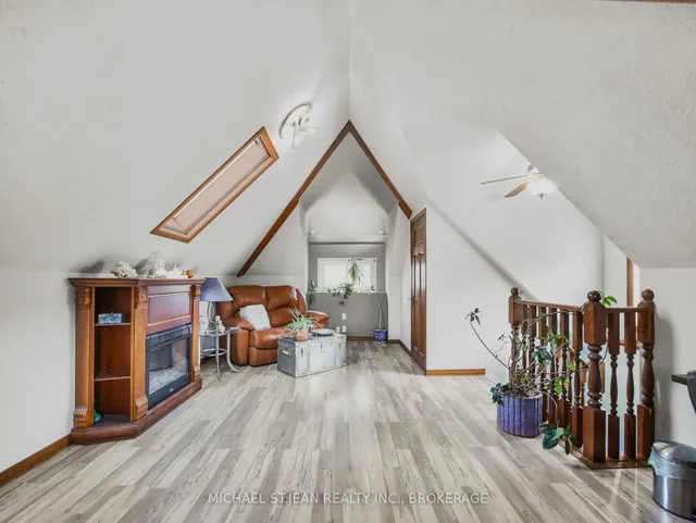 Additional image 27 of 264 Houghton Ave