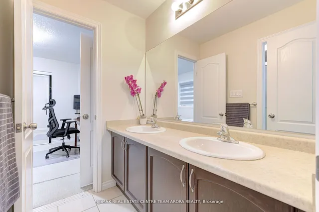 Additional image 31 of 27 Monkton Circ