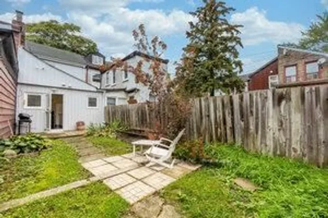 Additional image 26 of 109 Huron St