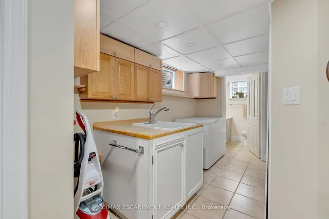 Additional image 34 of 74 Balmoral Ave