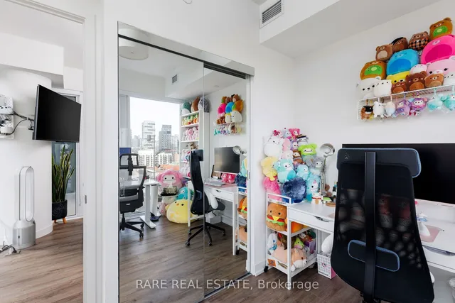 Additional image 15 of 158 Front St. East St Unit 1718