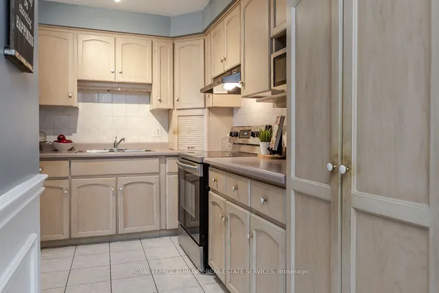 Additional image 16 of 25 Redbury St Unit 21