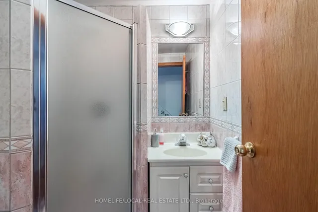 Additional image 10 of 41 Rusholme Dr