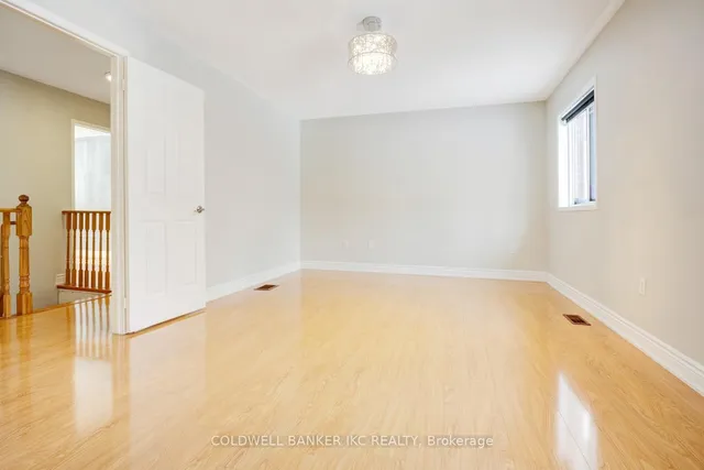 Additional image 23 of 25 Hollowgrove Blvd