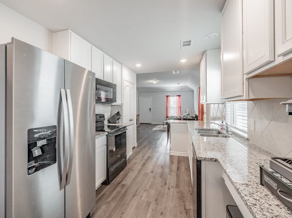 5633 Topwater Trl, Fort Worth, TX 76119