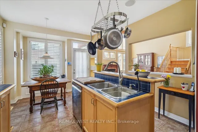 Additional image 6 of 912 John Watt Blvd