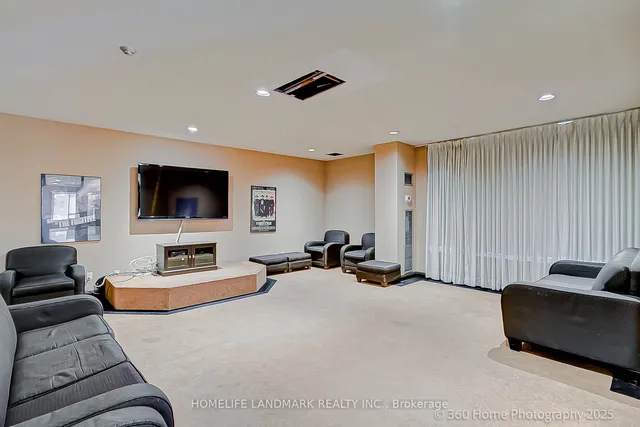 Additional image 34 of 633 Bay St Unit 1703