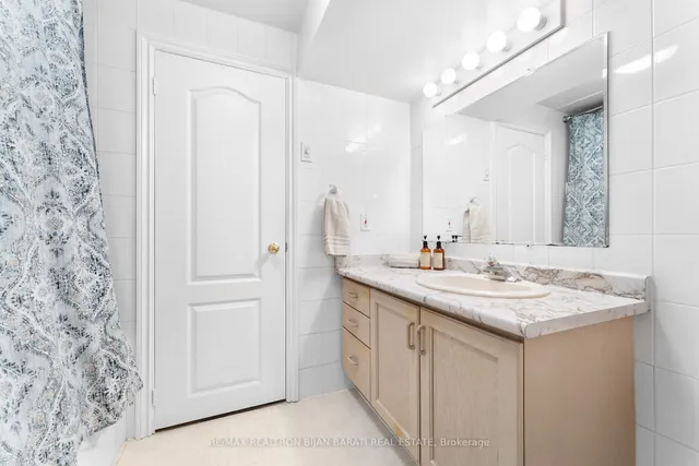 Additional image 35 of 276 Kingsdale Ave