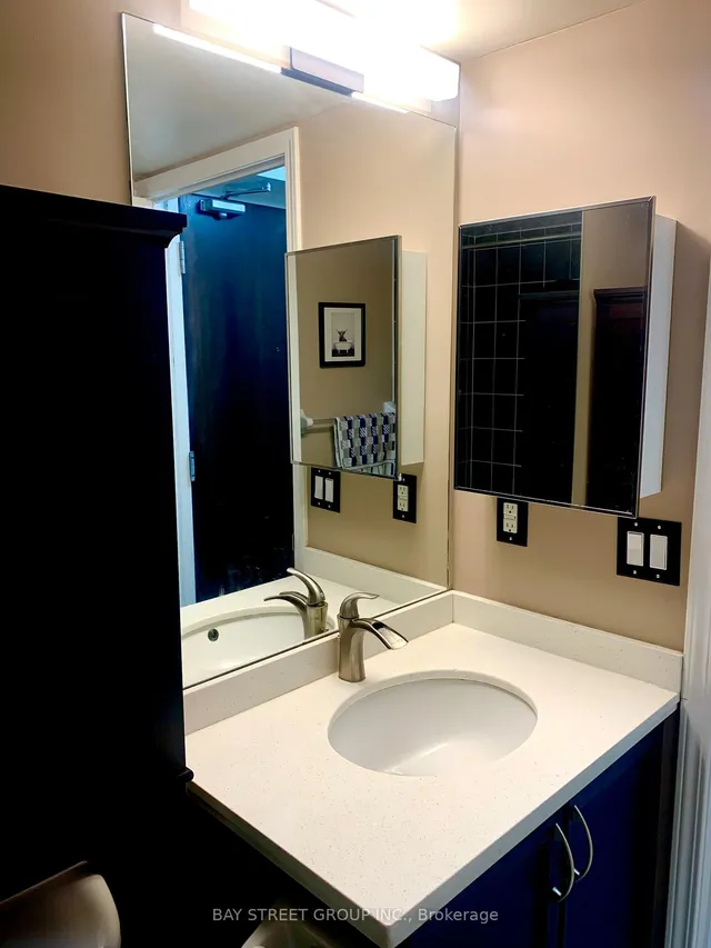 Additional image 9 of 19 Grand Trunk Cres Unit 3808