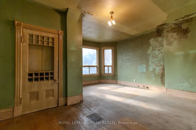 Additional image 36 of 95 Crawford St