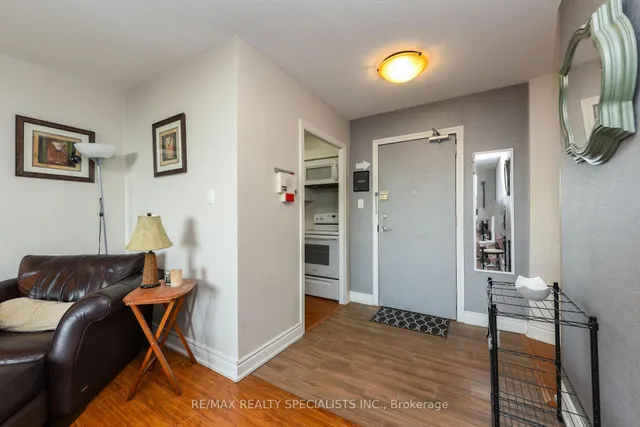 Additional image 16 of 716 The West Mall N/A Unit 2005