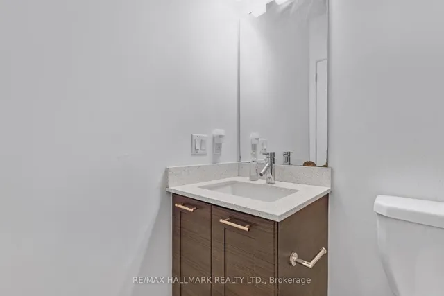 Additional image 14 of 169 Fort York Blvd Unit 913