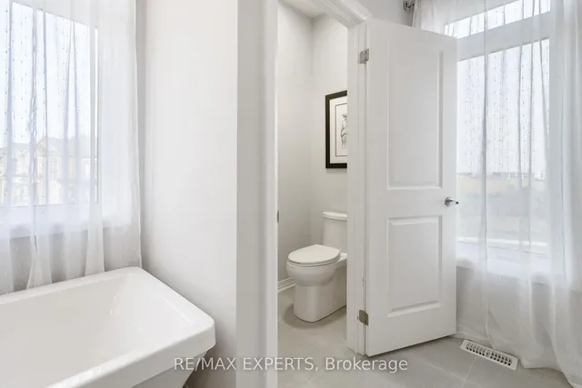 Additional image 38 of 12 Moorcroft Pl