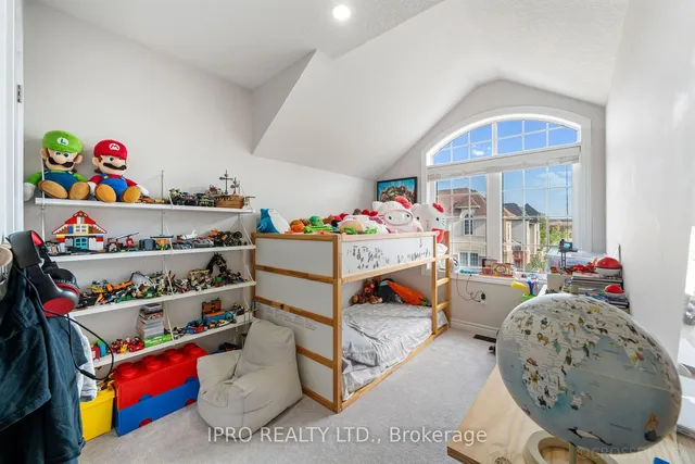 Additional image 22 of 27 Mayland Tr