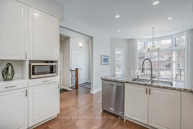 Additional image 13 of 2141 Country Club Dr Unit 11