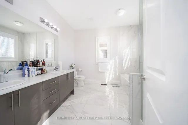 Additional image 15 of 16 Mountain Heights Pl