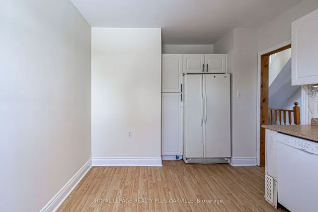 Additional image 27 of 58 Lorne Ave