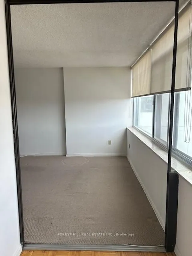 Additional image 7 of 3000 Bathurst St Unit 1106