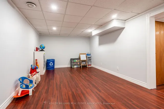 Additional image 32 of 19 Vista Crt