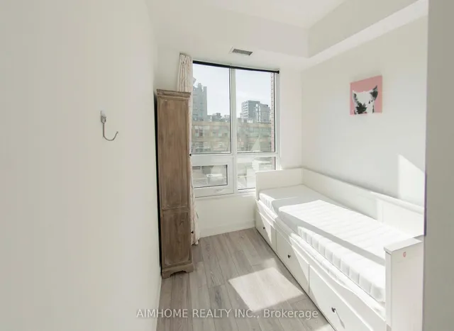 Additional image 10 of 108 Peter St Unit 817