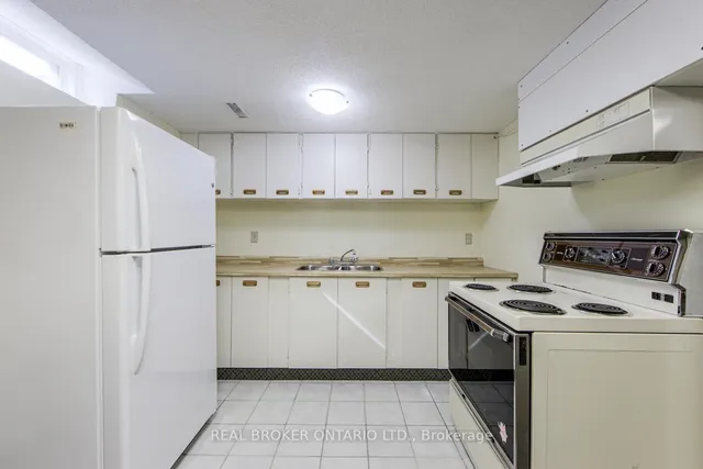 Additional image 32 of 4600 Full Moon Circ