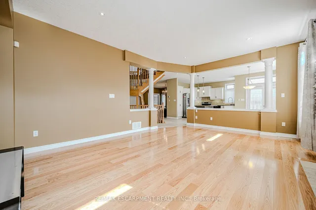 Additional image 15 of 76 Moorland Cres