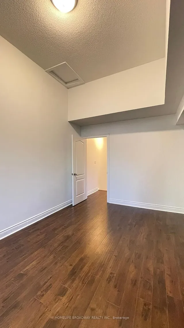 Additional image 29 of 1 Rean Dr Unit 8