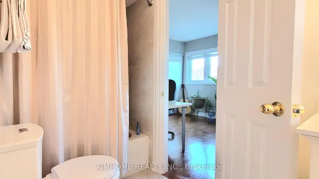 Additional image 18 of 42 PIANE Ave