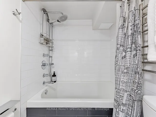 Additional image 31 of 29 Moutray St