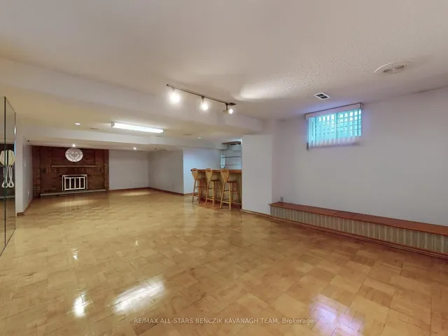 Additional image 22 of 33 Evenwood Ave