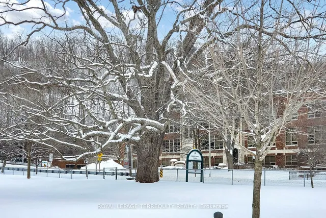 Additional image 30 of 16 Bond St Unit G